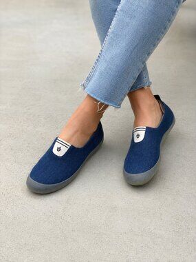 Yeeji A1 Denim Slip-On Sneakers Womens Size 9 Blue Minimalist Comfort Shoes